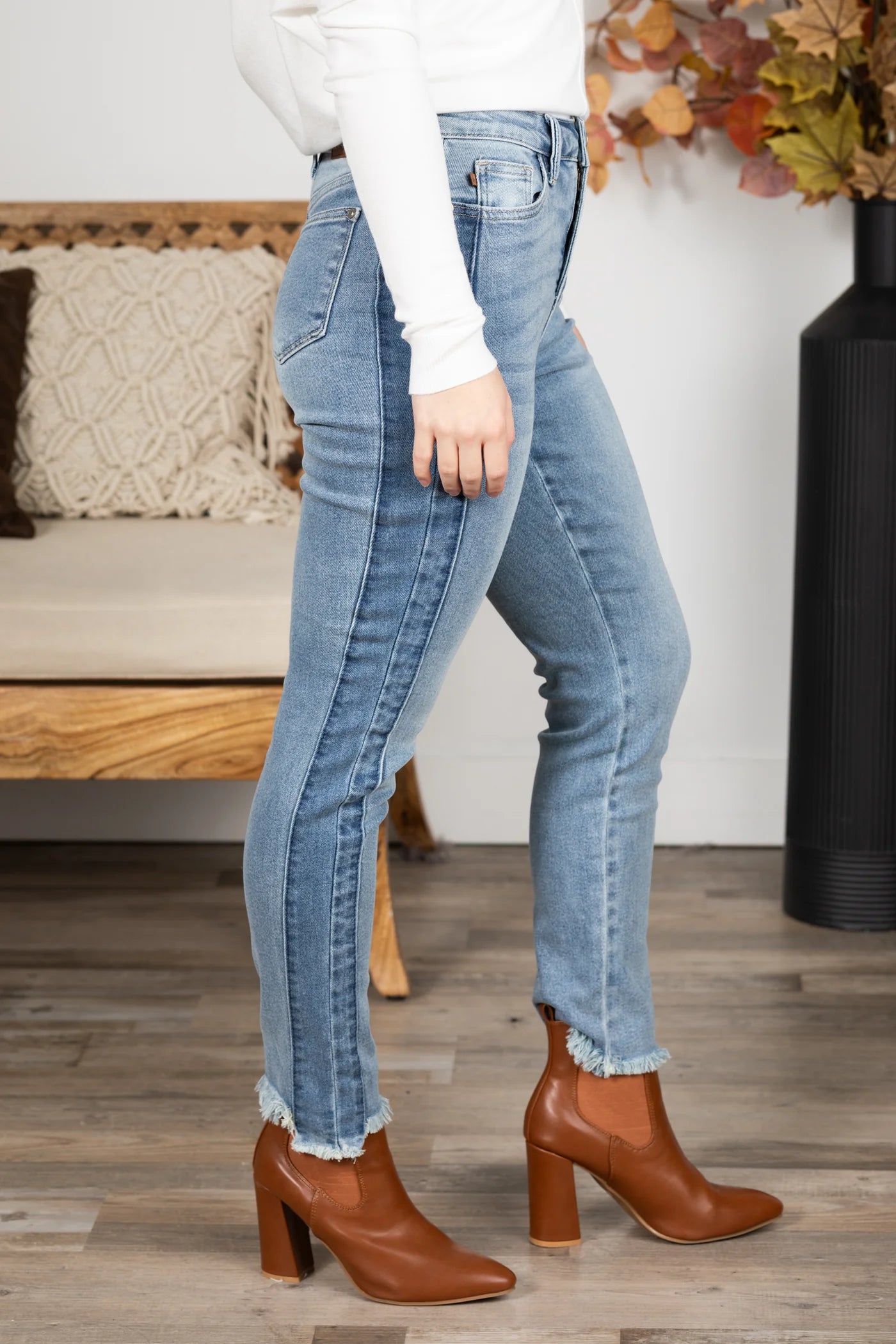 JUDY BLUE HIGH WAIST VINTAGE WASH SIDE PANEL HI-LO FRAY HEM SLIM JEANS