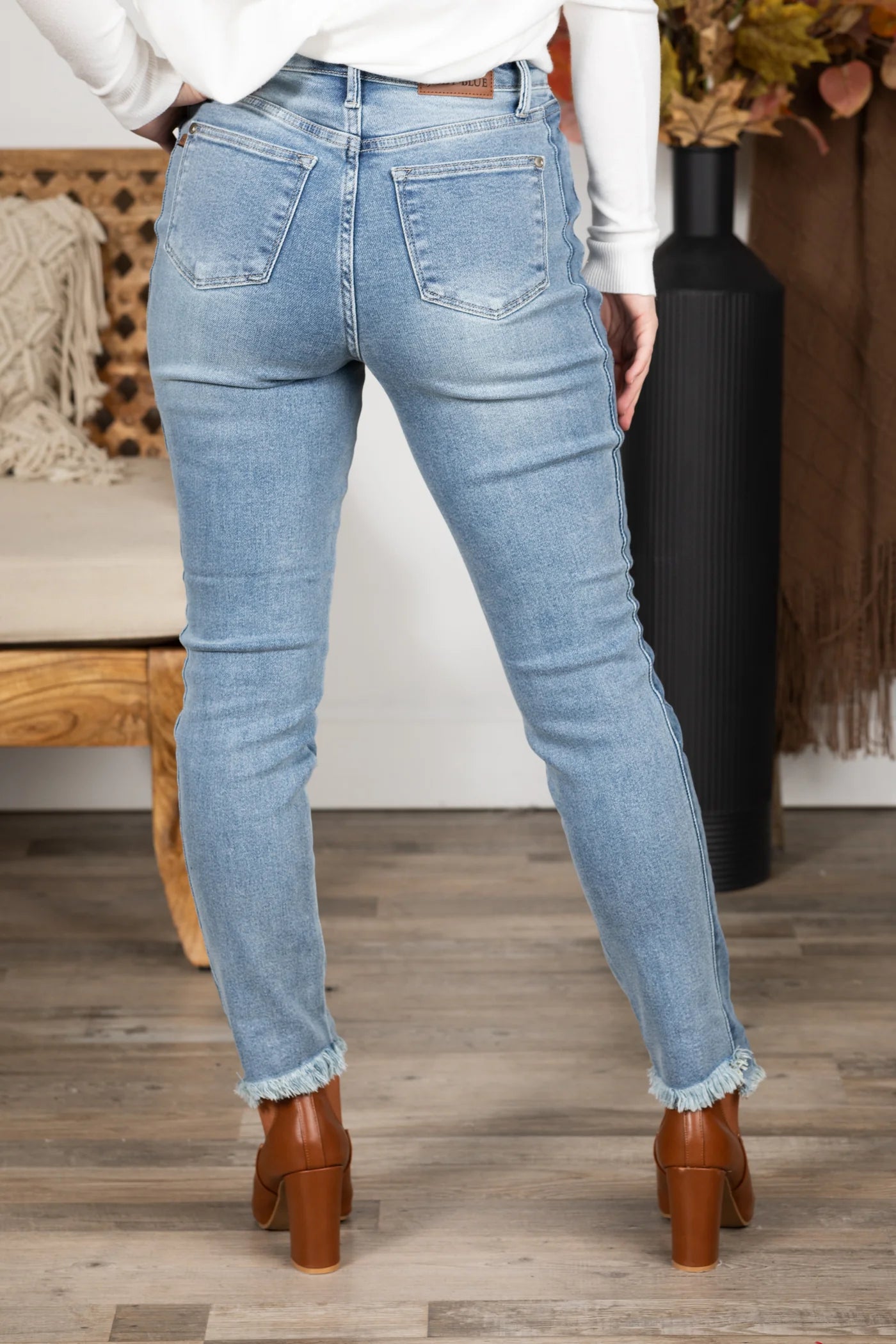 JUDY BLUE HIGH WAIST VINTAGE WASH SIDE PANEL HI-LO FRAY HEM SLIM JEANS