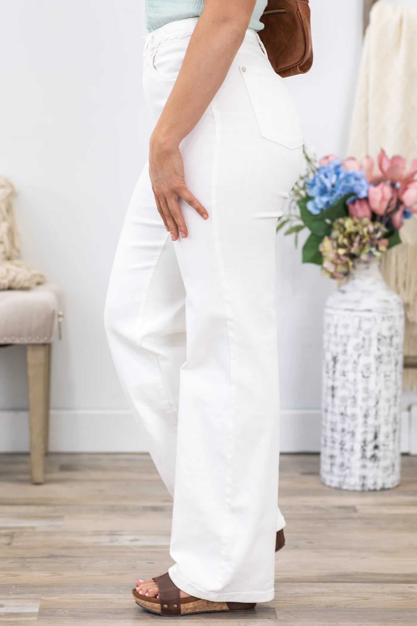 JUDY BLUE HIGH WAIST BRAIDED WAIST BAND WIDE LEG (WHITE)