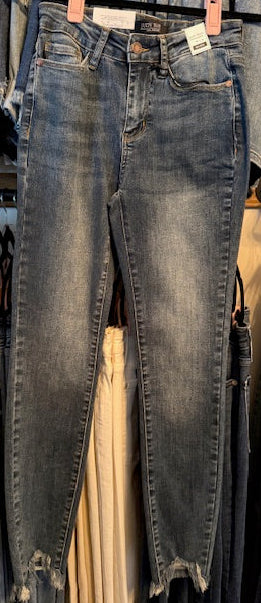 JUDY BLUE MID RISE SHARK BITE HEM SKINNY JEANS