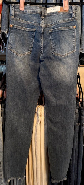 JUDY BLUE MID RISE SHARK BITE HEM SKINNY JEANS