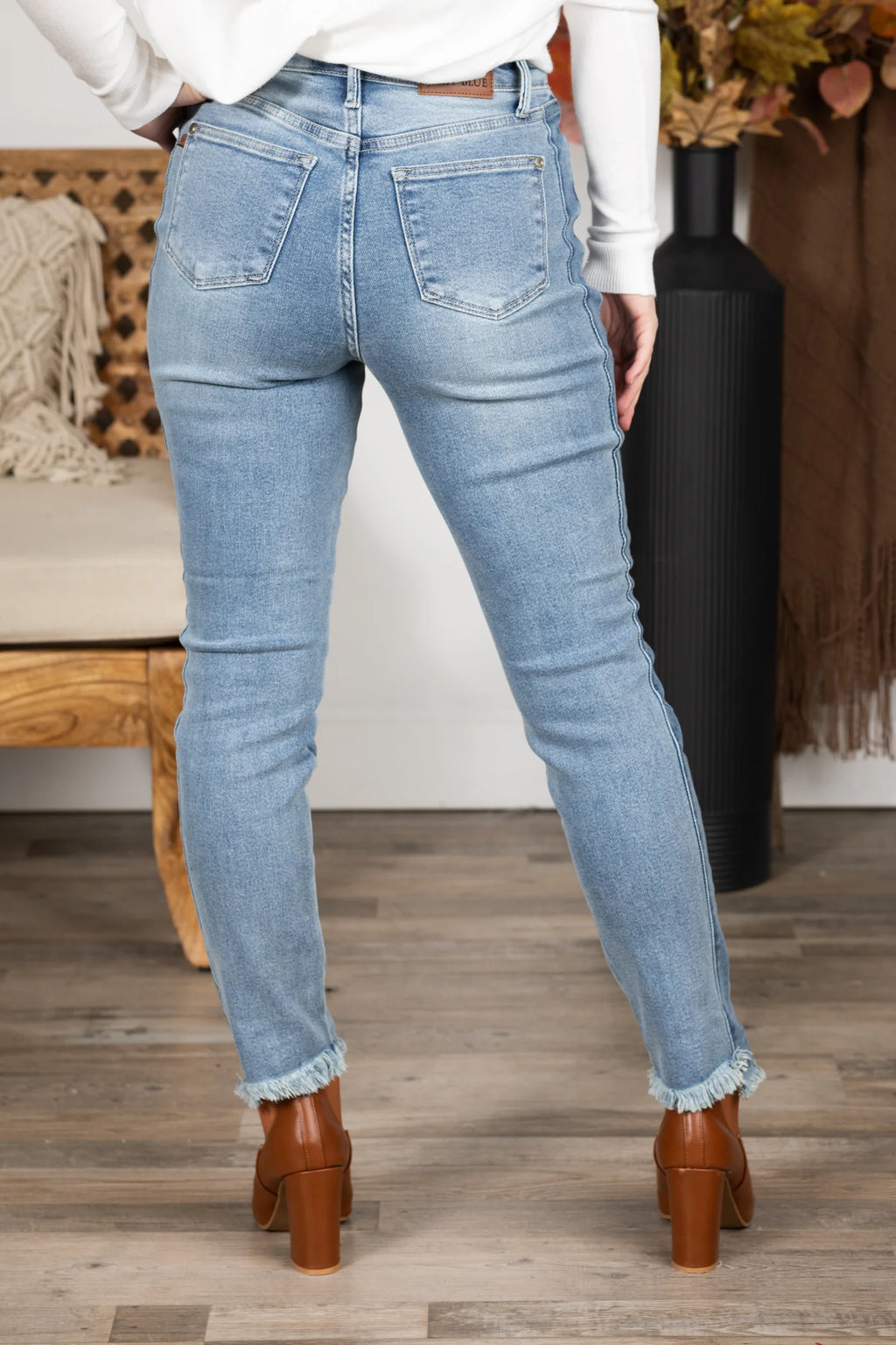 JUDY BLUE HIGH WAIST VINTAGE WASH SIDE PANEL HI-LO FRAY HEM SLIM JEANS