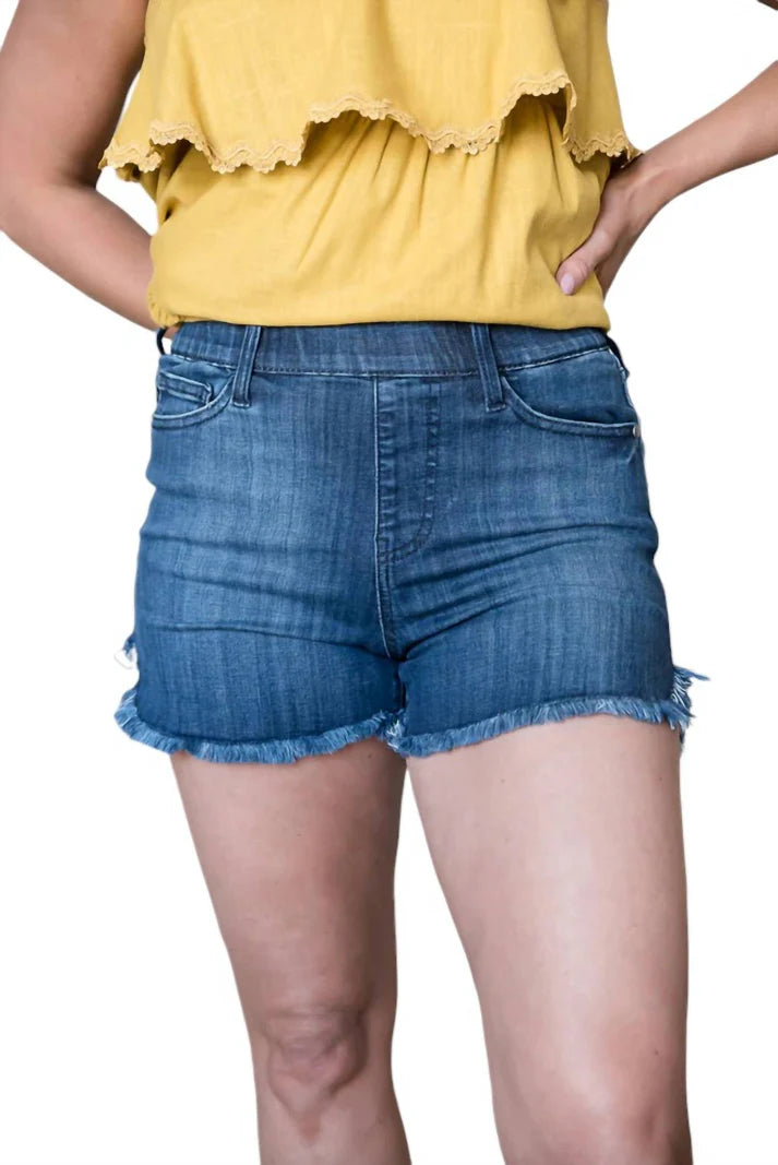 JUDY BLUE HW DOPHIN HEM FRAY SHORTS