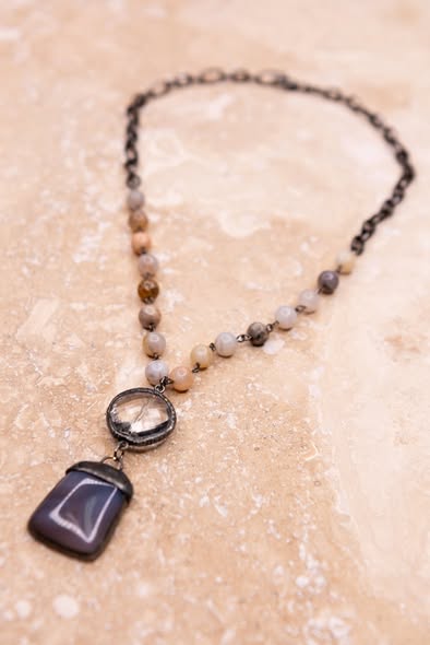 SOPHIE NECKLACE IN BAMBOO AGATE