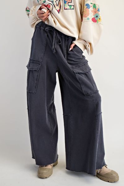 EASEL BRAND WASHED TERRY CARGO SWEATPANTS--BLACK