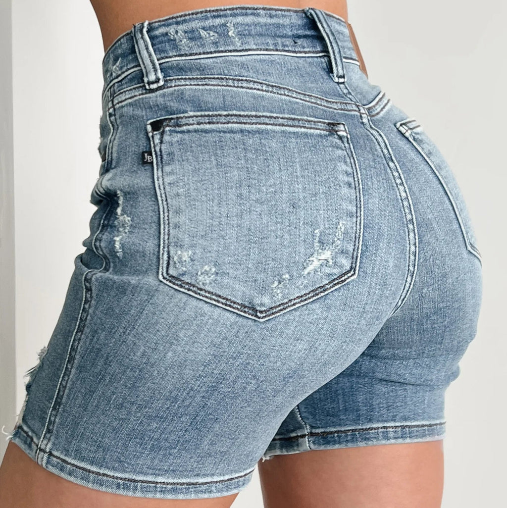 JUDY BLUE MID RISE MATTE BLACK BUTTON FLY DESTROY SHORTS