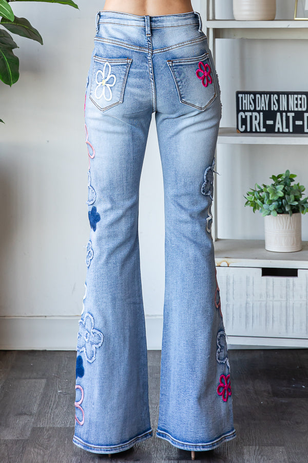 MULTOCOLORED FLOWER EMBROIDERED WASHED DENIM JEANS