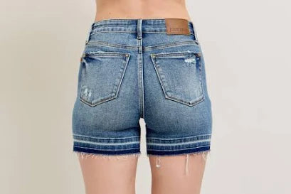 JUDY BLUE MR TUMMY CONTROL VINTAGE WASH RELEASE HEM SHORTS