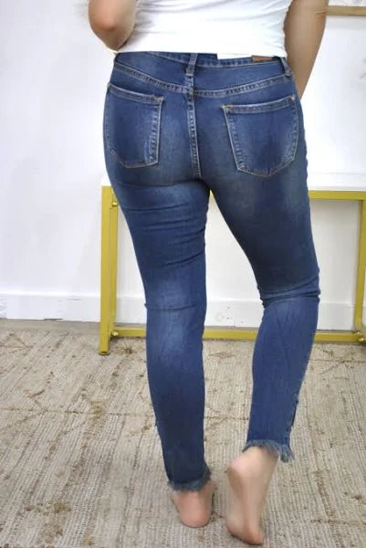 JUDY BLUE HIGH WAISTED BUTTON FLY DESTROYED SKINNY JEAN